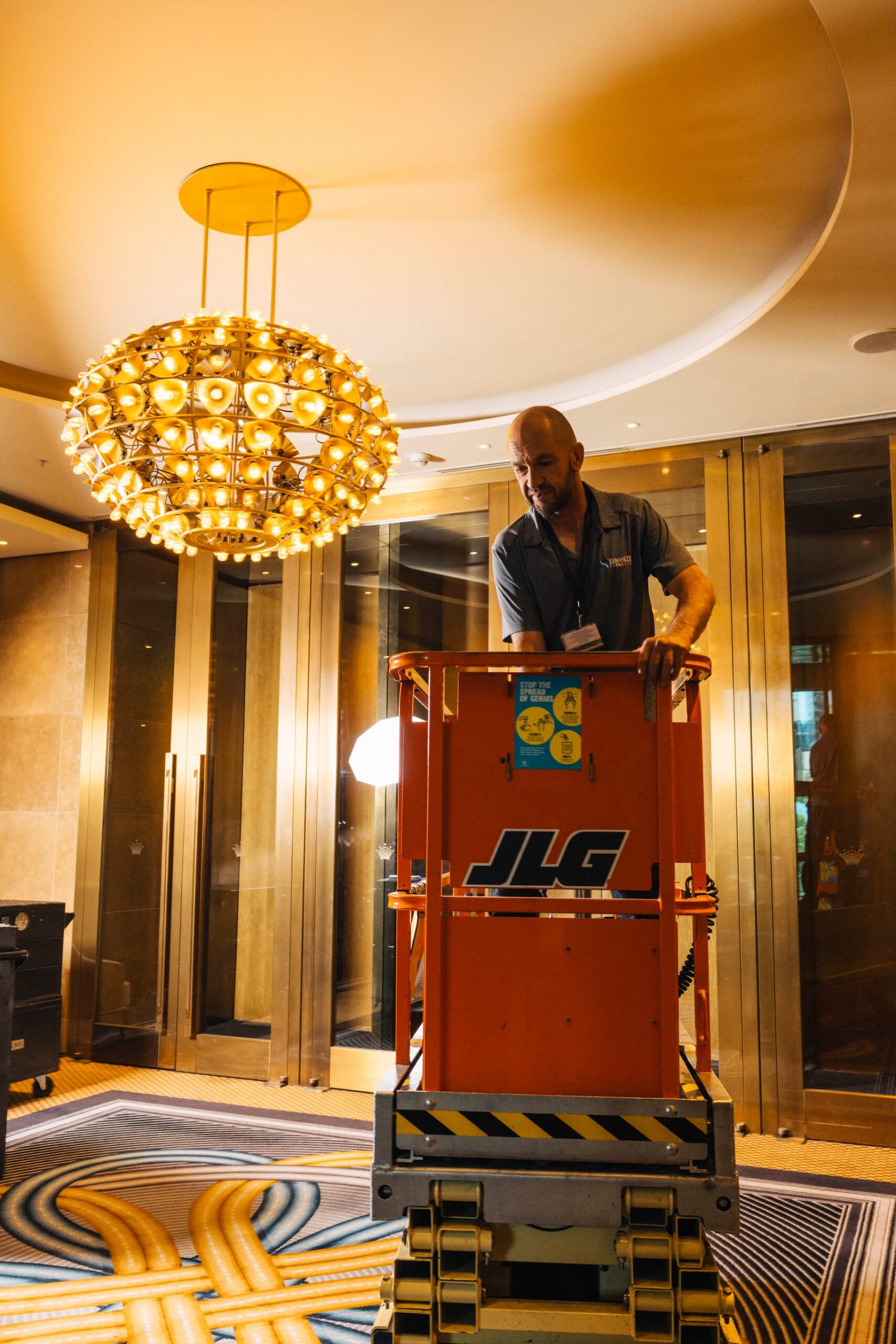 SYMMETRYCOMMERCIAL_CROWN_NOV2024A-9331 - c